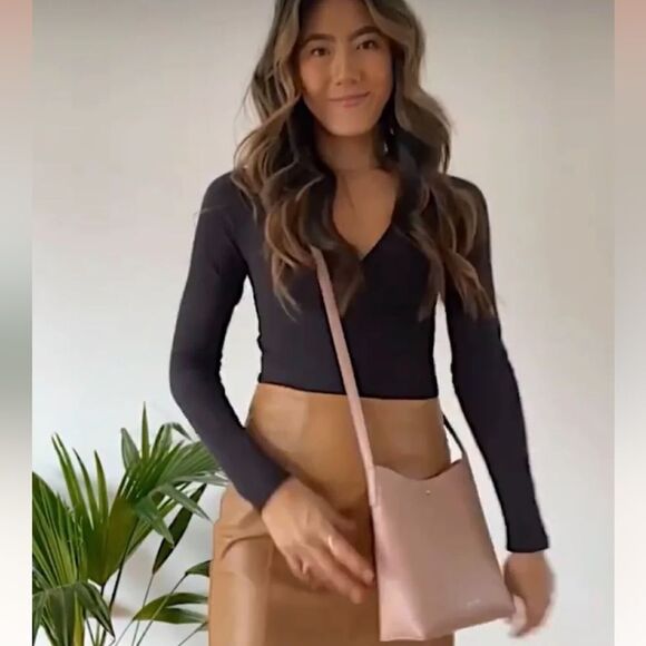Samara FabFitFun Vegan Leather Suede Interior Peony Pink Medium Crossbody Bag - Picture 13 of 16